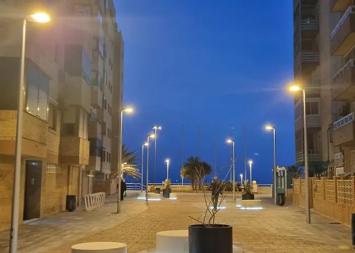 Apartamento En Paseo Maritimo Almeria